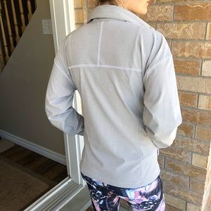 Columbia lightweight windbreaker